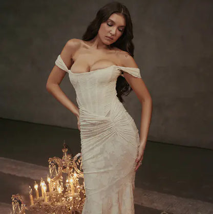 Fashion Off-Shoulder Fishtail Dress with Stitching Details